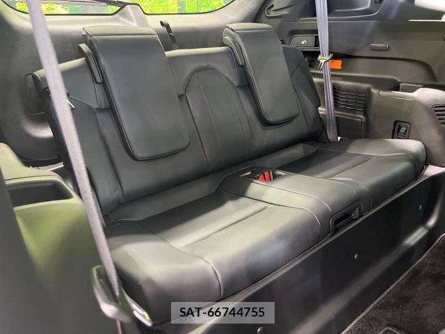 Mitsubishi OUTLANDER PHEV 2022-08 8342844-9