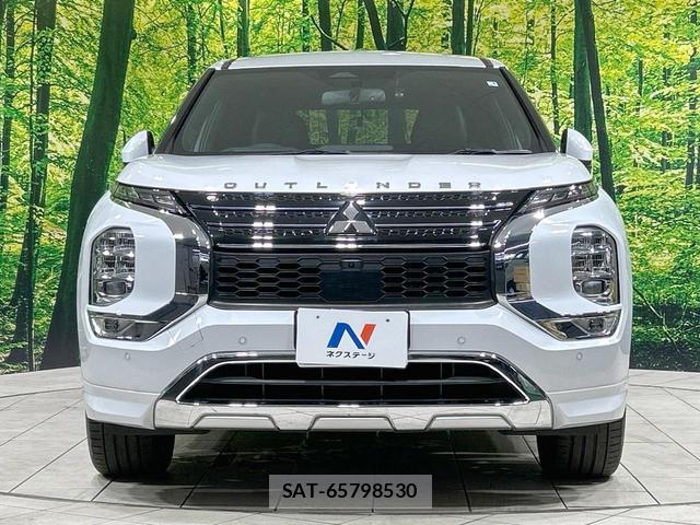Mitsubishi OUTLANDER PHEV 2023-04 8343036-14