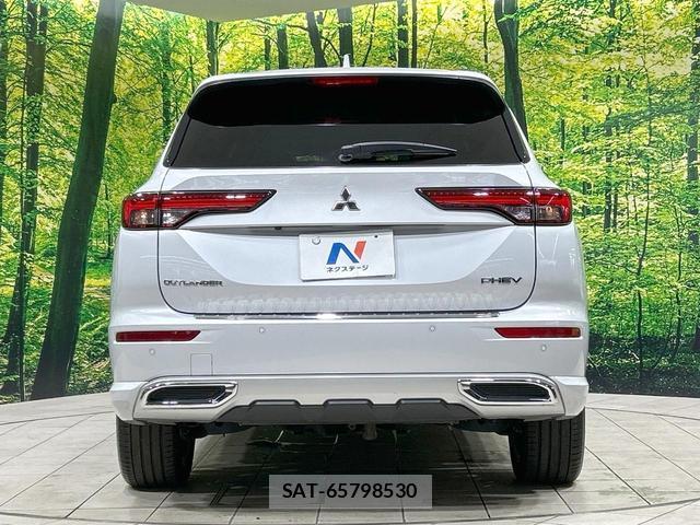 Mitsubishi OUTLANDER PHEV 2023-04 8343036-15