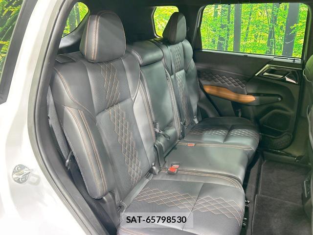 Mitsubishi OUTLANDER PHEV 2023-04 8343036-8
