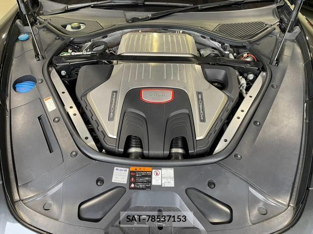 Porsche PANAMERA 2017-02 8343062-6