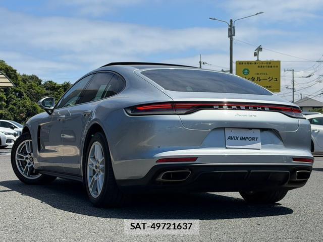 Porsche PANAMERA 2021-01 8344302-1
