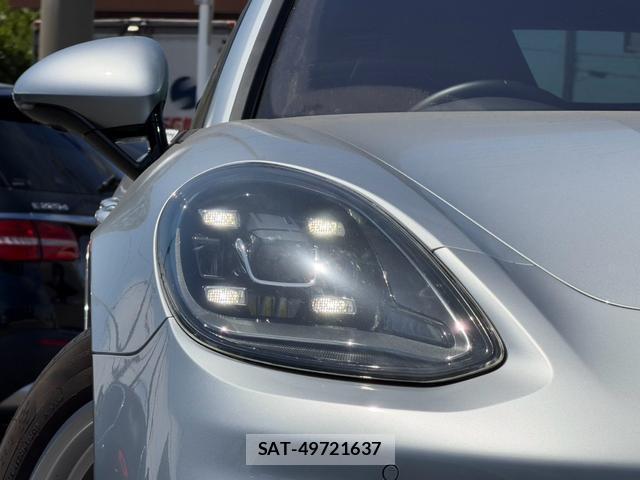 Porsche PANAMERA 2021-01 8344302-2