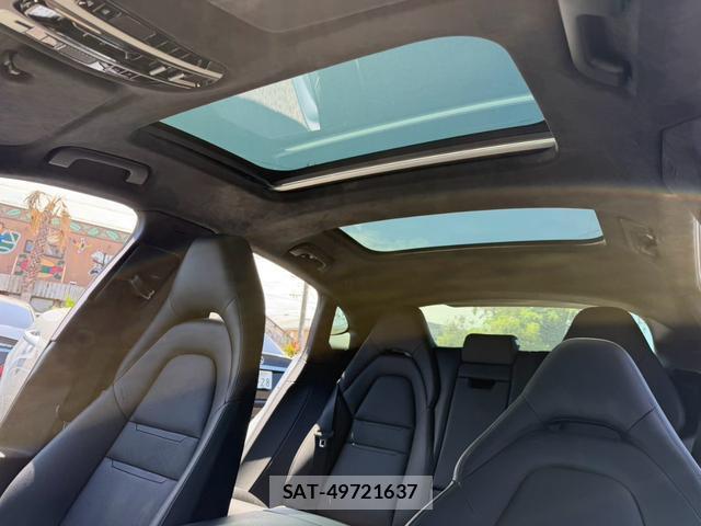 Porsche PANAMERA 2021-01 8344302-7