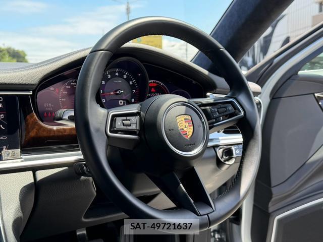 Porsche PANAMERA 2021-01 8344302-9