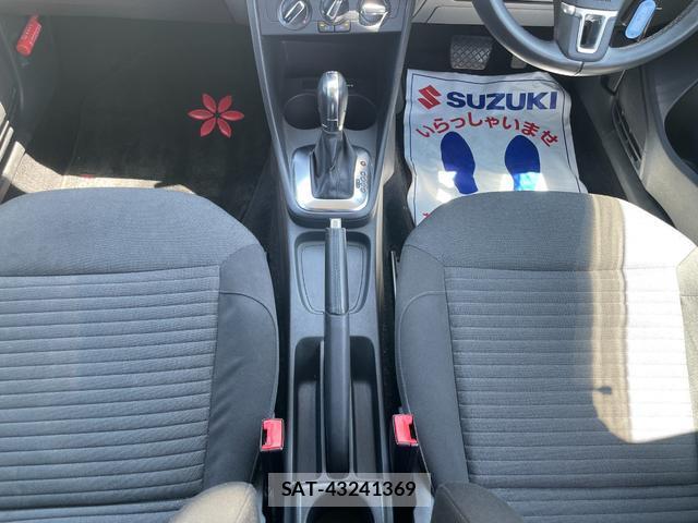 VolksWagen POLO 2014-03 8342379-13