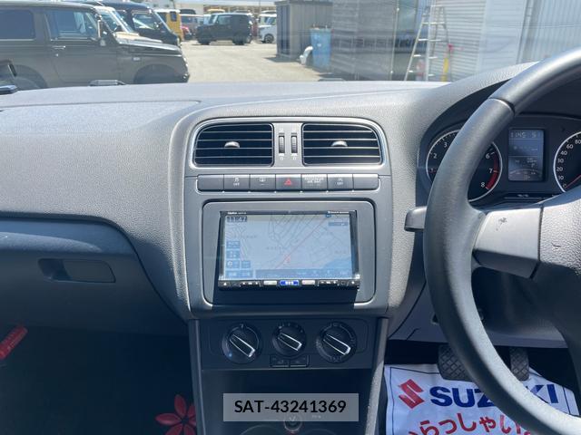 VolksWagen POLO 2014-03 8342379-15