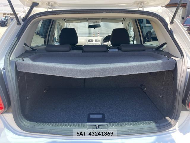VolksWagen POLO 2014-03 8342379-17