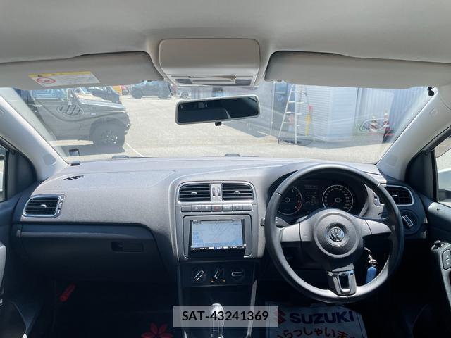 VolksWagen POLO 2014-03 8342379-2