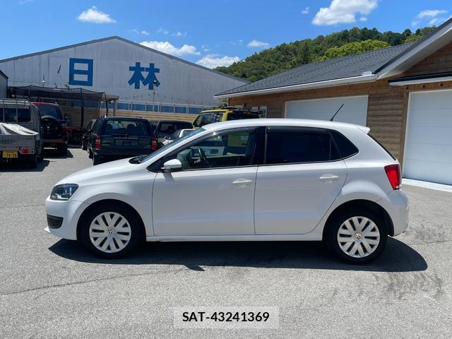 VolksWagen POLO 2014-03 8342379-4
