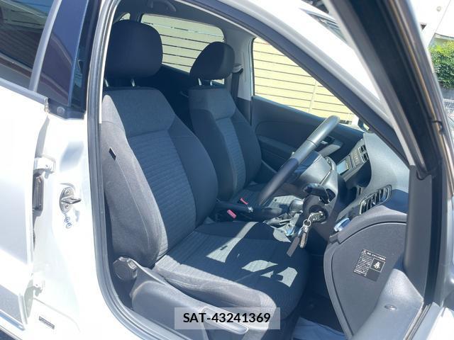 VolksWagen POLO 2014-03 8342379-9