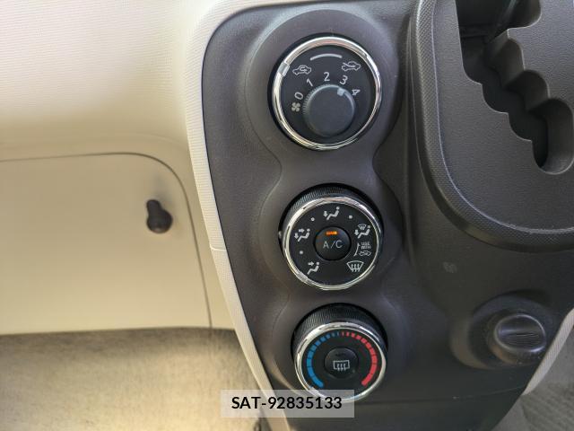 Toyota PORTE 2014-01 8343290-19