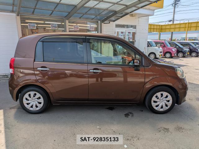 Toyota PORTE 2014-01 8343290-3