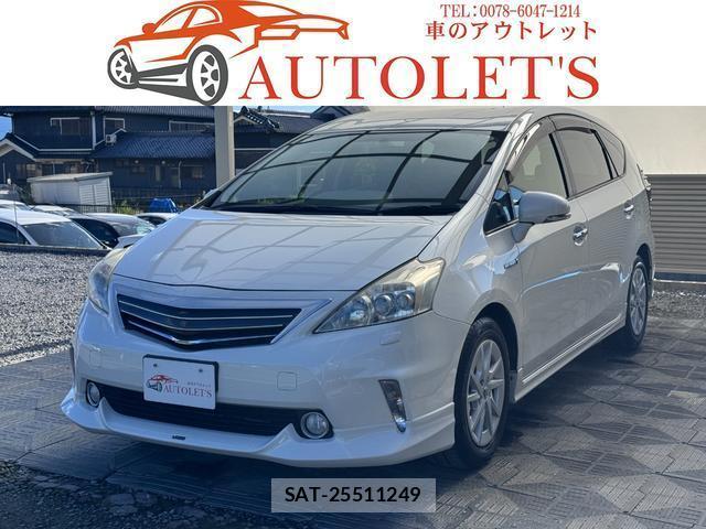 Toyota PRIUS ALPHA 2012-12 8342278-0