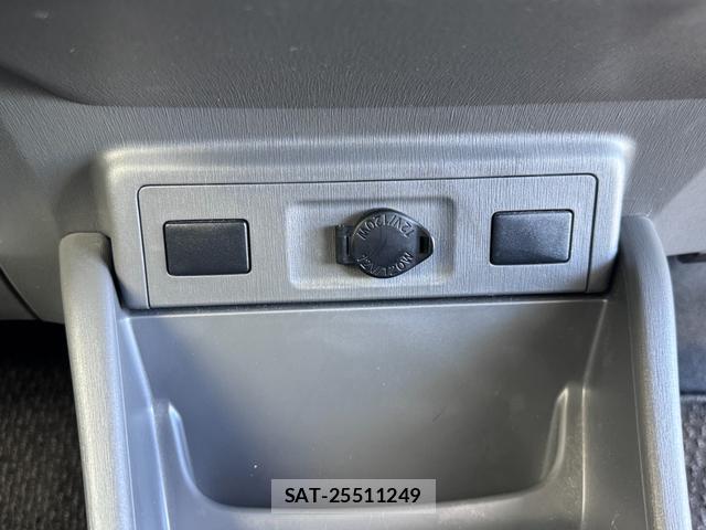 Toyota PRIUS ALPHA 2012-12 8342278-10