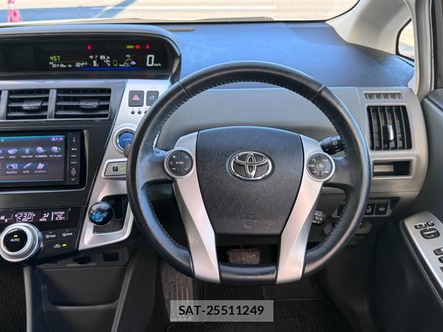 Toyota PRIUS ALPHA 2012-12 8342278-17