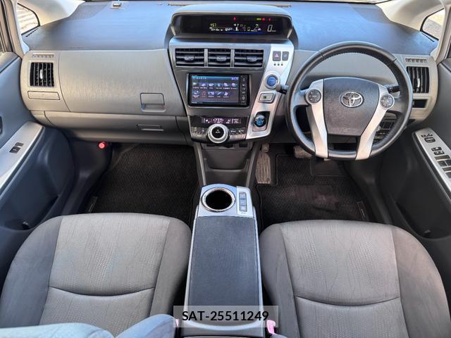 Toyota PRIUS ALPHA 2012-12 8342278-2