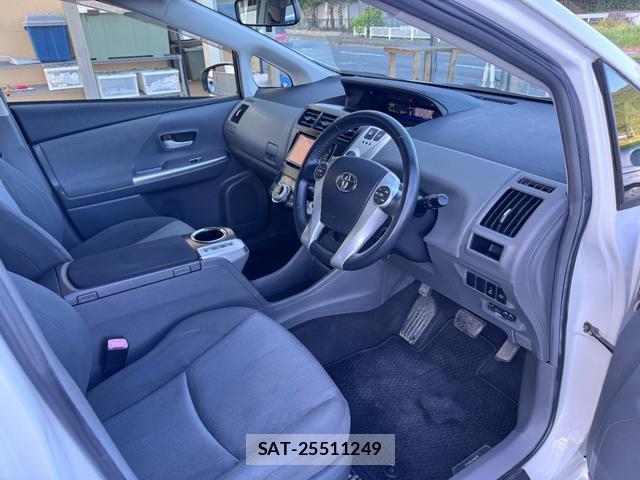 Toyota PRIUS ALPHA 2012-12 8342278-4