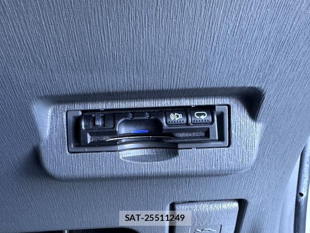 Toyota PRIUS ALPHA 2012-12 8342278-8