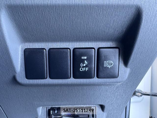 Toyota PRIUS ALPHA 2012-12 8342278-9