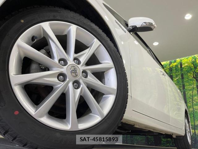 Toyota PRIUS ALPHA 2012-07 8342411-12