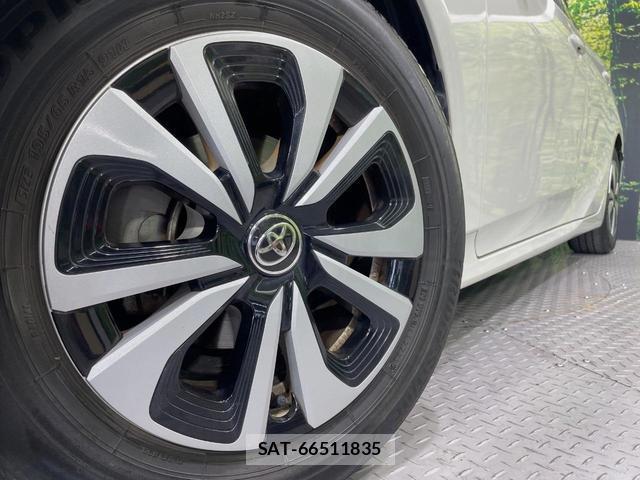 Toyota PRIUS PHV 2018-06 8342293-12
