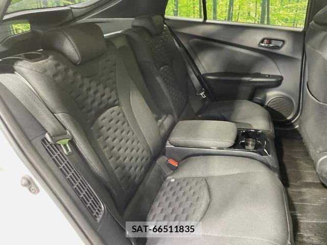 Toyota PRIUS PHV 2018-06 8342293-8