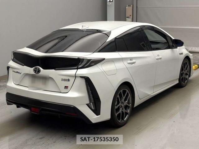 Toyota PRIUS PHV 2021-07 8342991-1