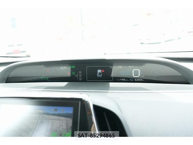 Toyota PRIUS PHV 2017-02 8343853-9