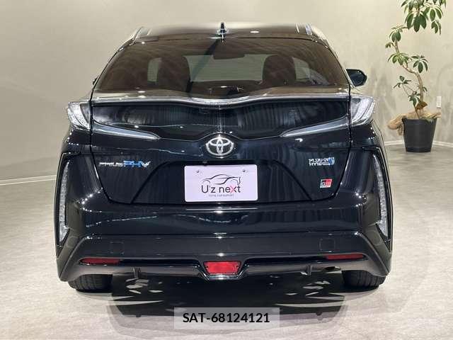 Toyota PRIUS PHV 2018-06 8344097-1