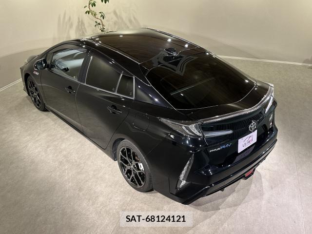 Toyota PRIUS PHV 2018-06 8344097-14