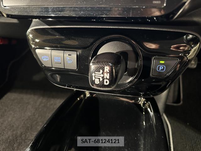 Toyota PRIUS PHV 2018-06 8344097-15