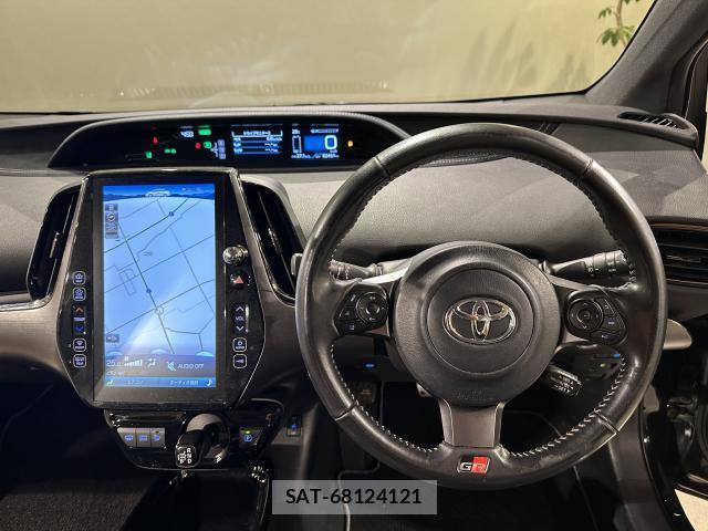 Toyota PRIUS PHV 2018-06 8344097-17