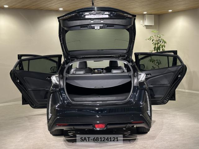 Toyota PRIUS PHV 2018-06 8344097-18