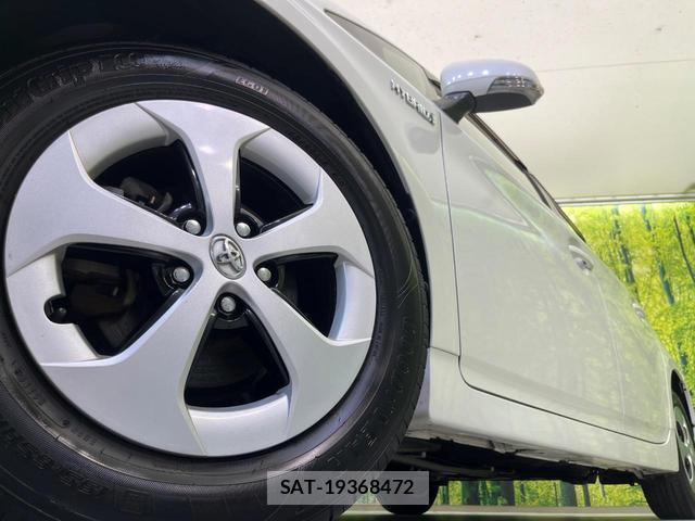 Toyota PRIUS 2015-02 8342053-12