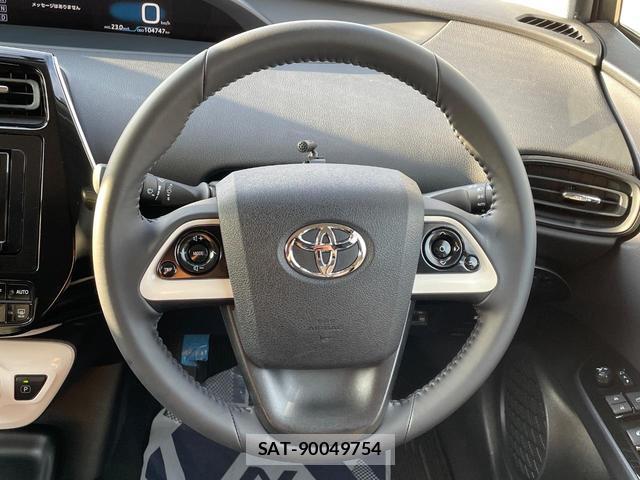 Toyota PRIUS 2017-06 8342127-10