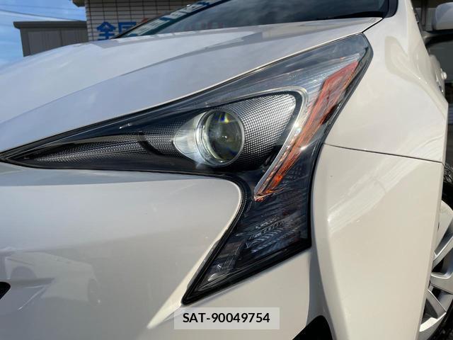 Toyota PRIUS 2017-06 8342127-11