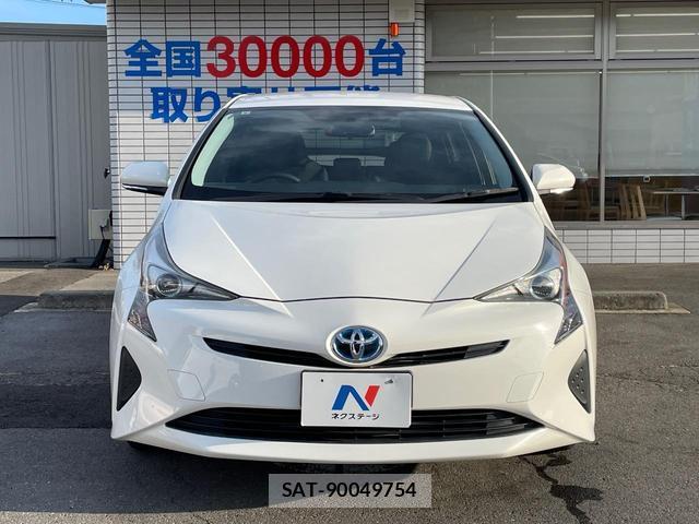 Toyota PRIUS 2017-06 8342127-13