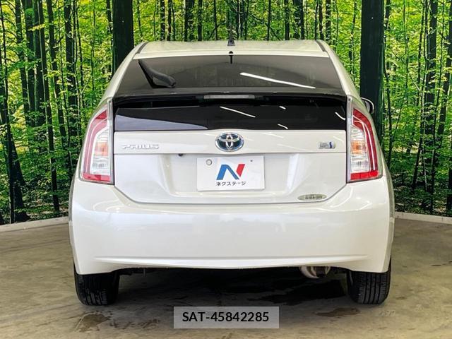 Toyota PRIUS 2012-07 8342185-14