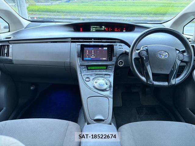 Toyota PRIUS 2011-08 8342277-2