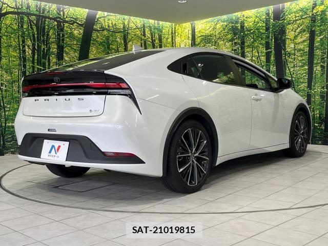 Toyota PRIUS 2023-08 8342347-16