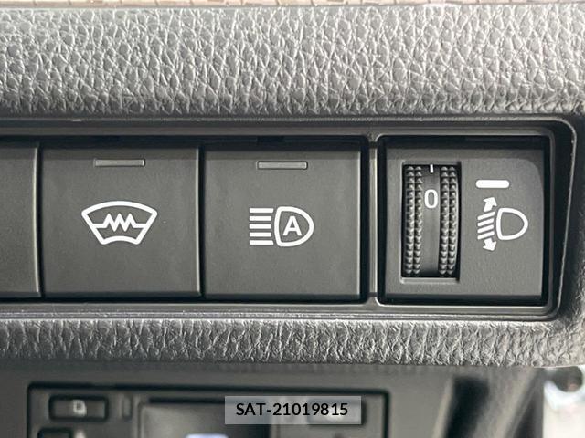 Toyota PRIUS 2023-08 8342347-4