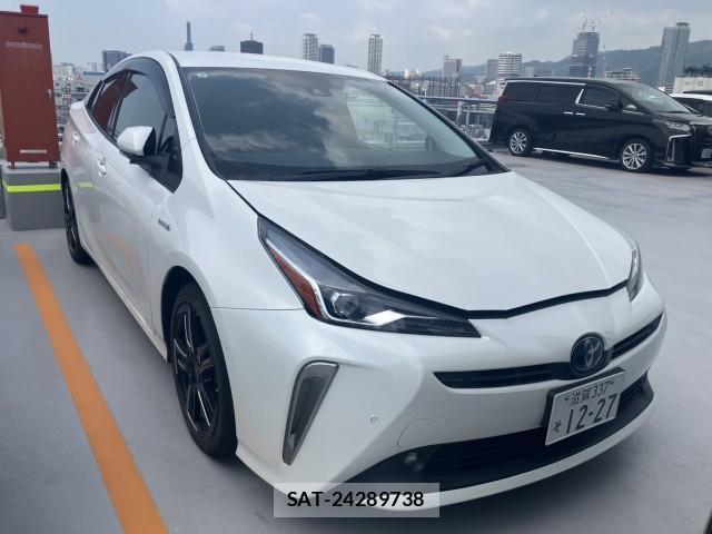 Toyota PRIUS 2019-06 8342427-1