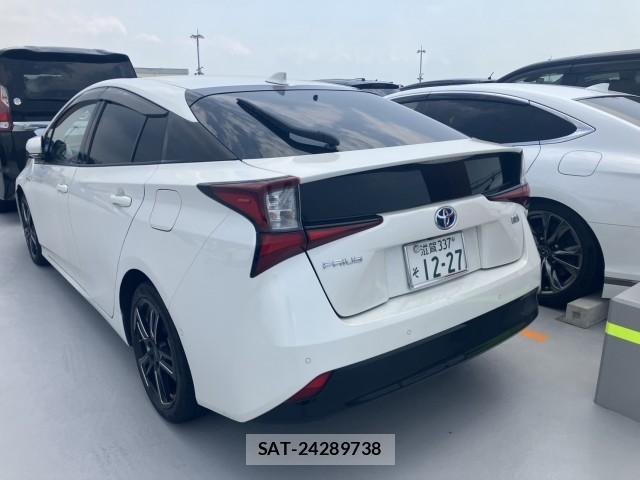 Toyota PRIUS 2019-06 8342427-2