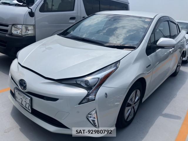 Toyota PRIUS 2016-06 8342429-0
