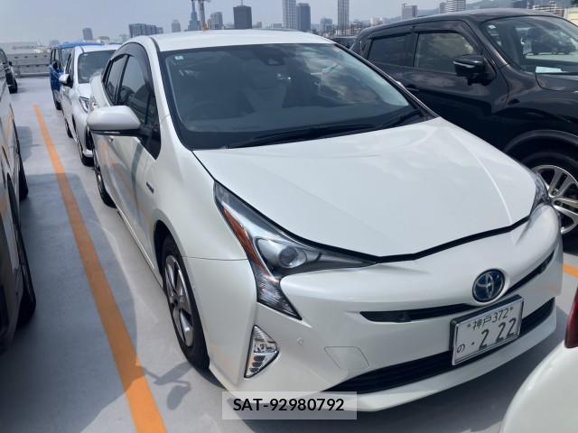 Toyota PRIUS 2016-06 8342429-1