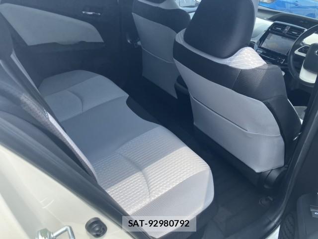 Toyota PRIUS 2016-06 8342429-5