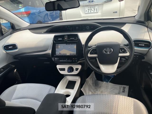 Toyota PRIUS 2016-06 8342429-7