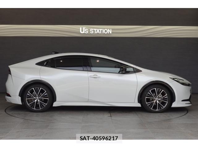 Toyota PRIUS 2023-06 8342734-3
