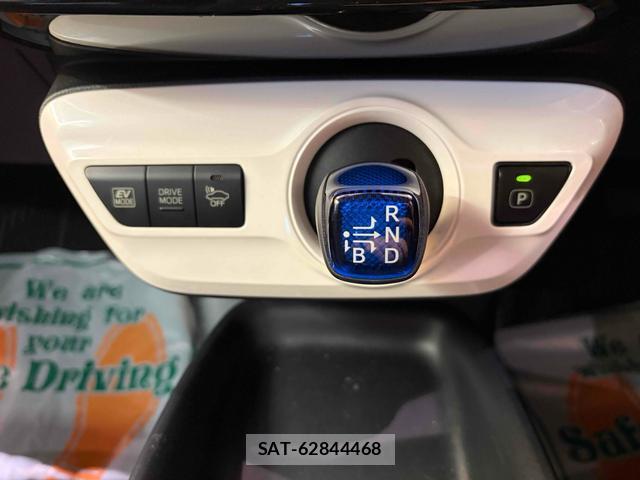 Toyota PRIUS 2017-02 8342894-5